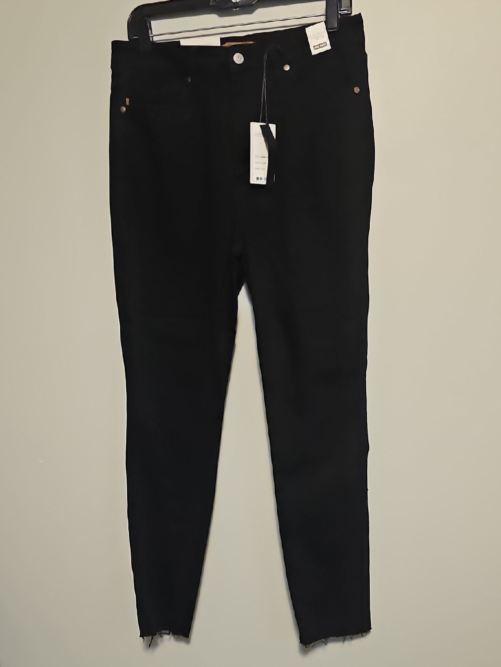Judy Blue Solid Black High-Rise Skinny Jeans with Frayed Hem